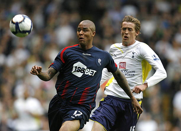 足坛的一支 足坛的一支